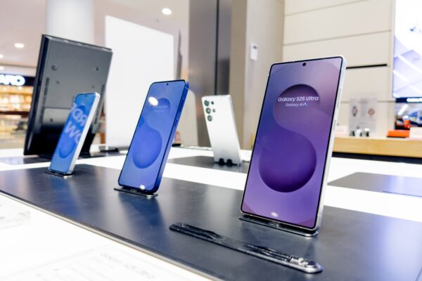 What is a flagship phone? Top tier smartphones explained