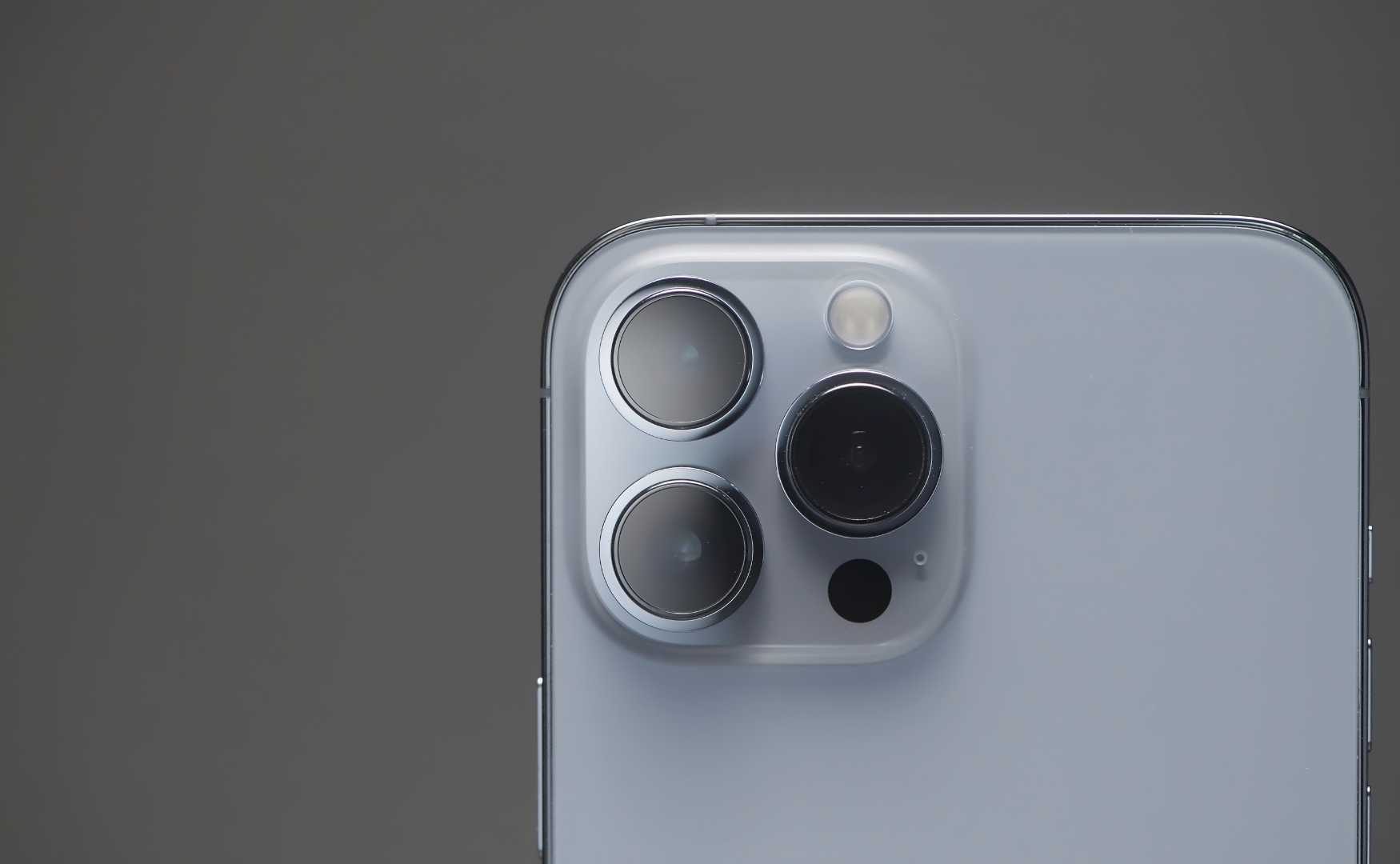 Iphone 13 pro colours: silver close up shot