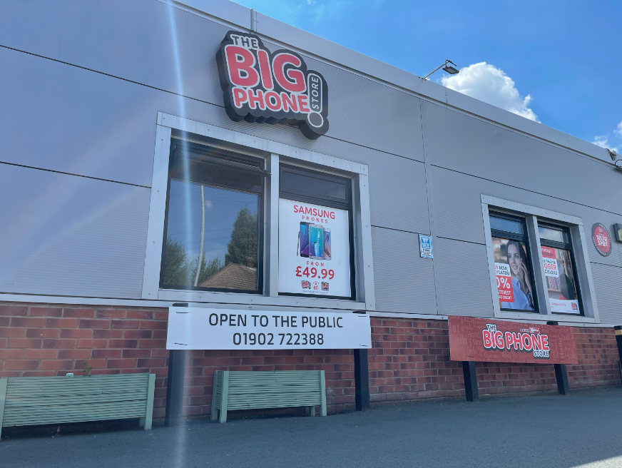 Wolves In Wolves: Zeus – A Roaring Reminder Of Community, Charity, And Change At The Big Phone Store! Wolves in wolves: zeus – a roaring reminder of community, charity, and change at the big phone store!