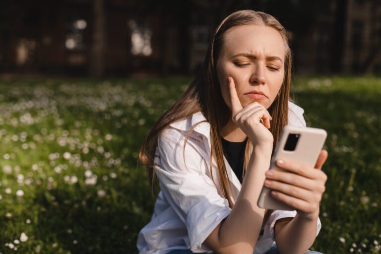 10 myths about refurbished phones (and why they're totally wrong)