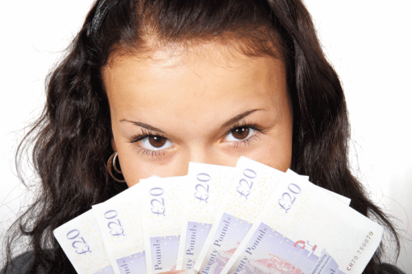 Uk households could make £638 by trading in unused tech